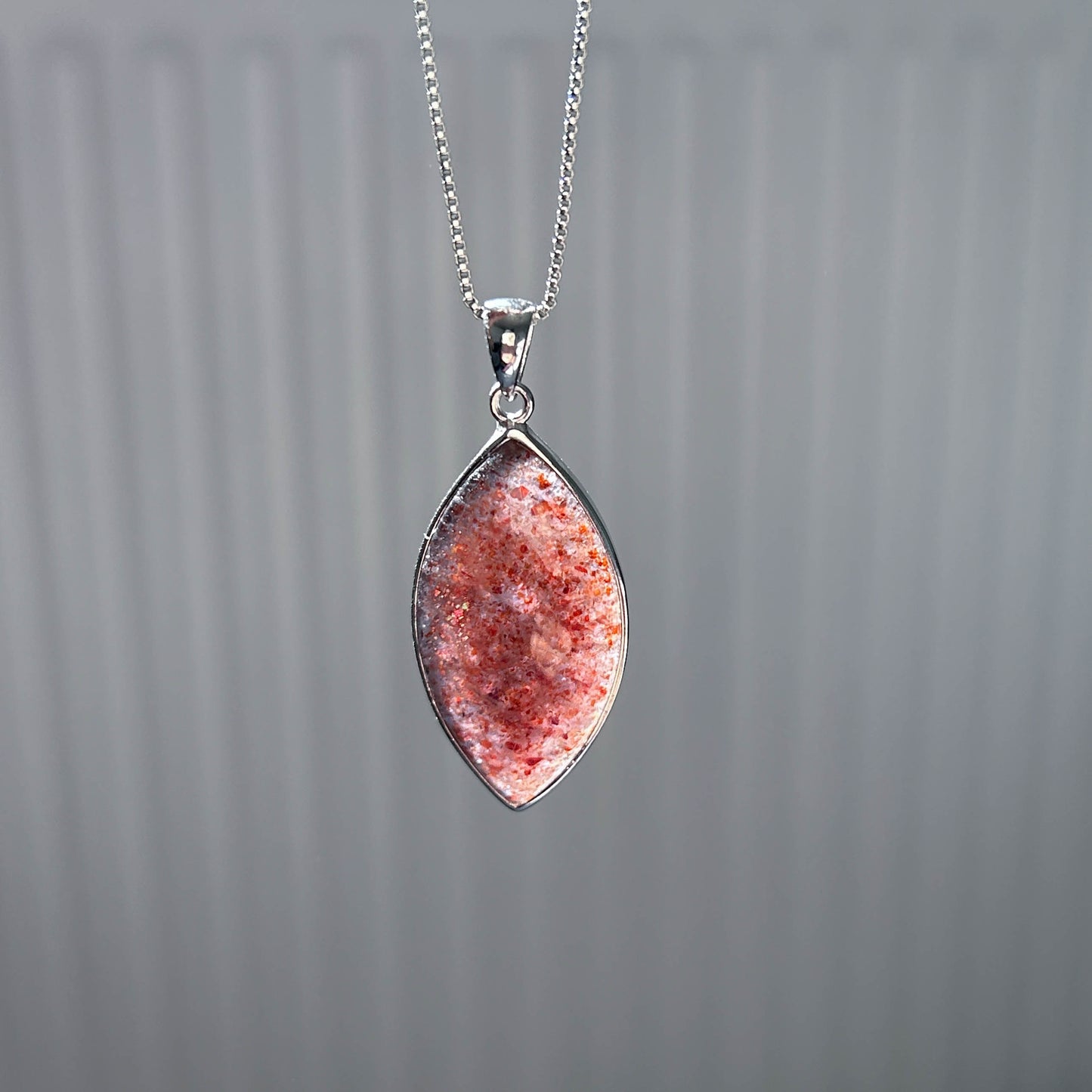 Rare Sparkling Bloodshot Iolite 925 Silver Pendant (chain excluded)
