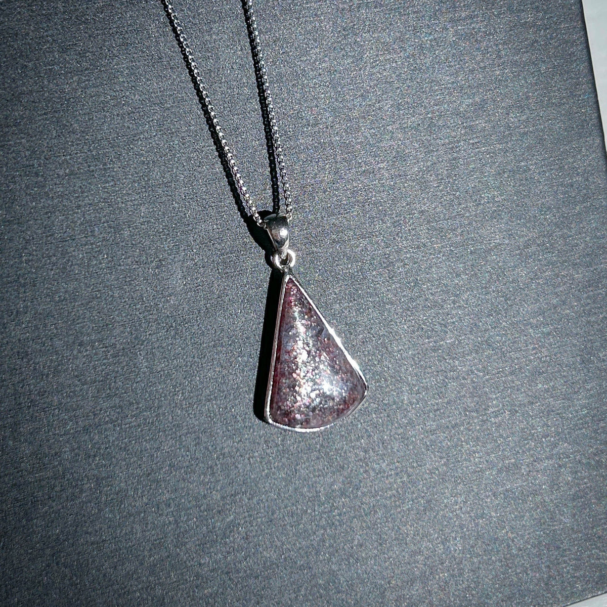 Rare Sparkling Bloodshot Iolite 925 Silver Pendant (chain excluded)