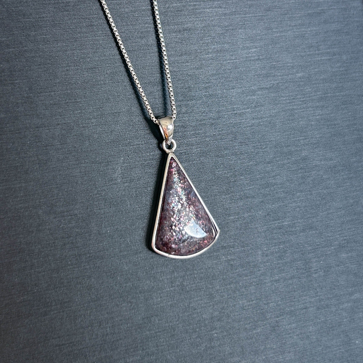Rare Sparkling Bloodshot Iolite 925 Silver Pendant (chain excluded)