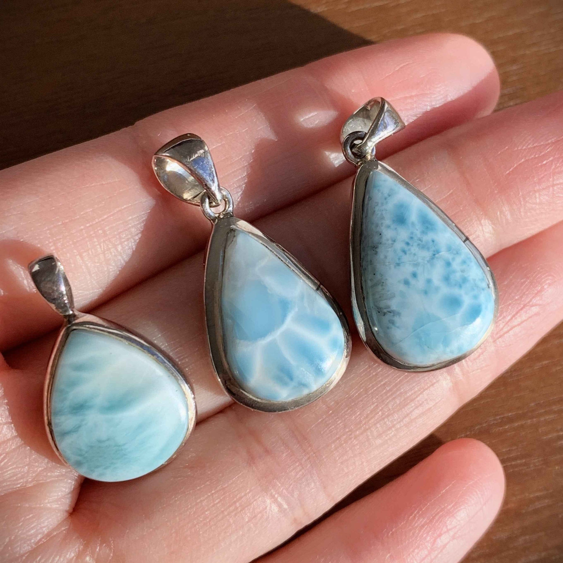 Natural Larimar in Pear Shape 925 Sterling Silver Pendant (chain excluded)