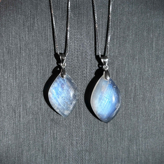 High Quality Moonstone 925 Sterling Silver Pendant (chain excluded)