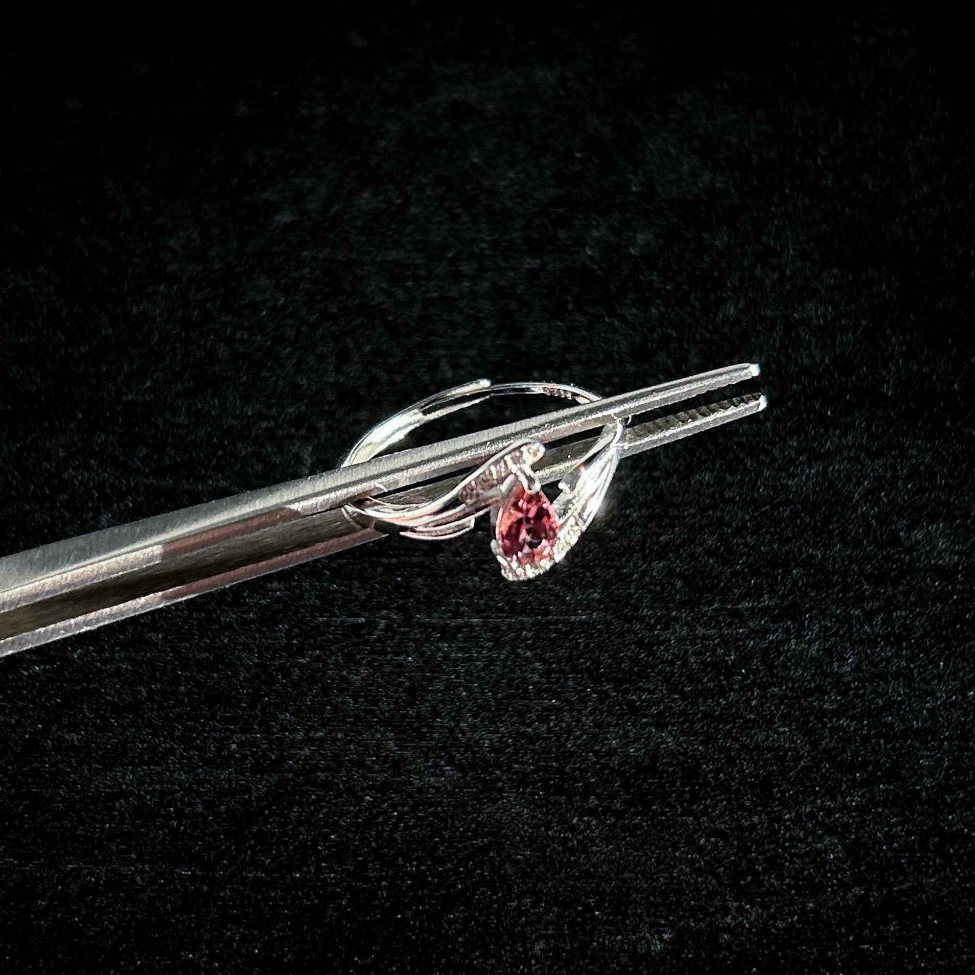 High Quality Pink Tourmaline Adjustable 925 Silver Ring with Zircon