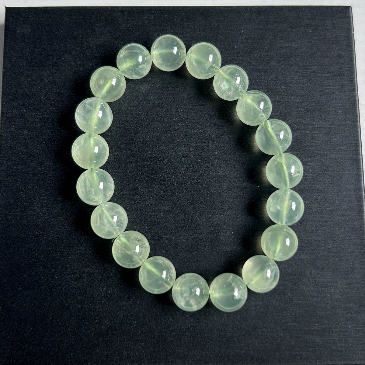 High Quality Prehnite Bracelet in 7-10MM