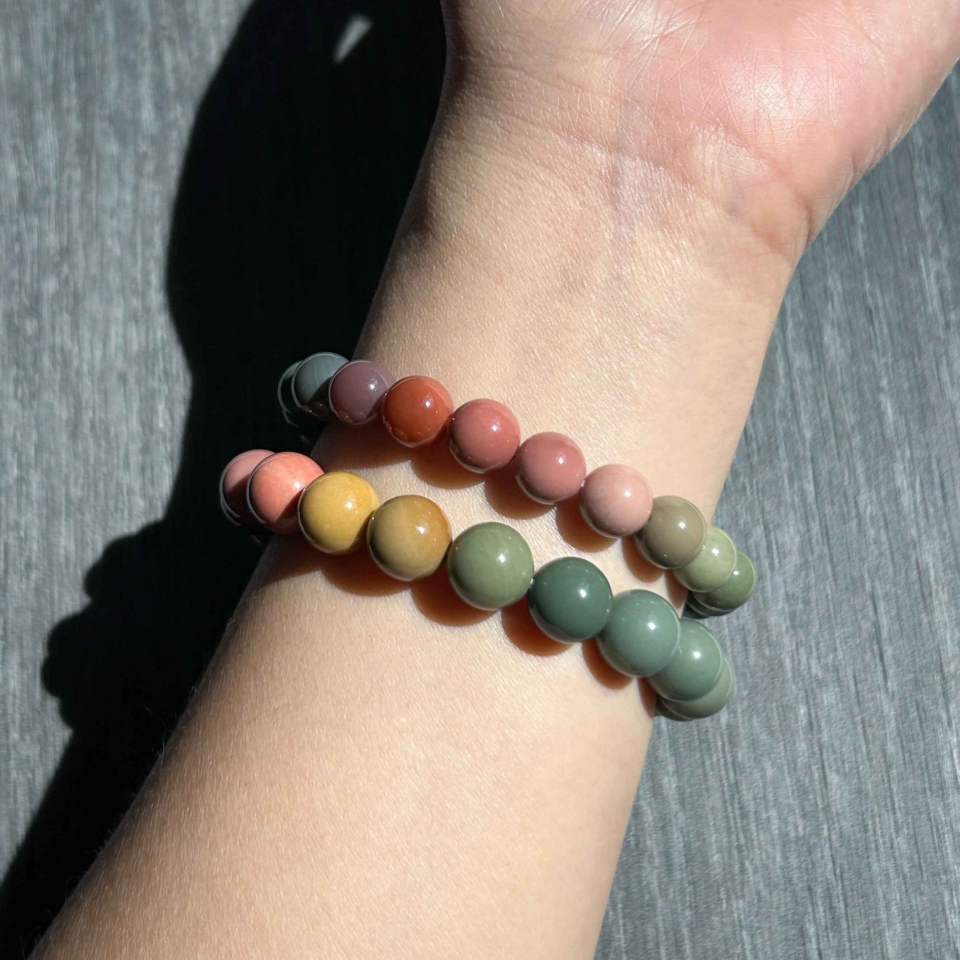 High Quality Rainbow Alashan Agate Bracelet in 8 to 10MM