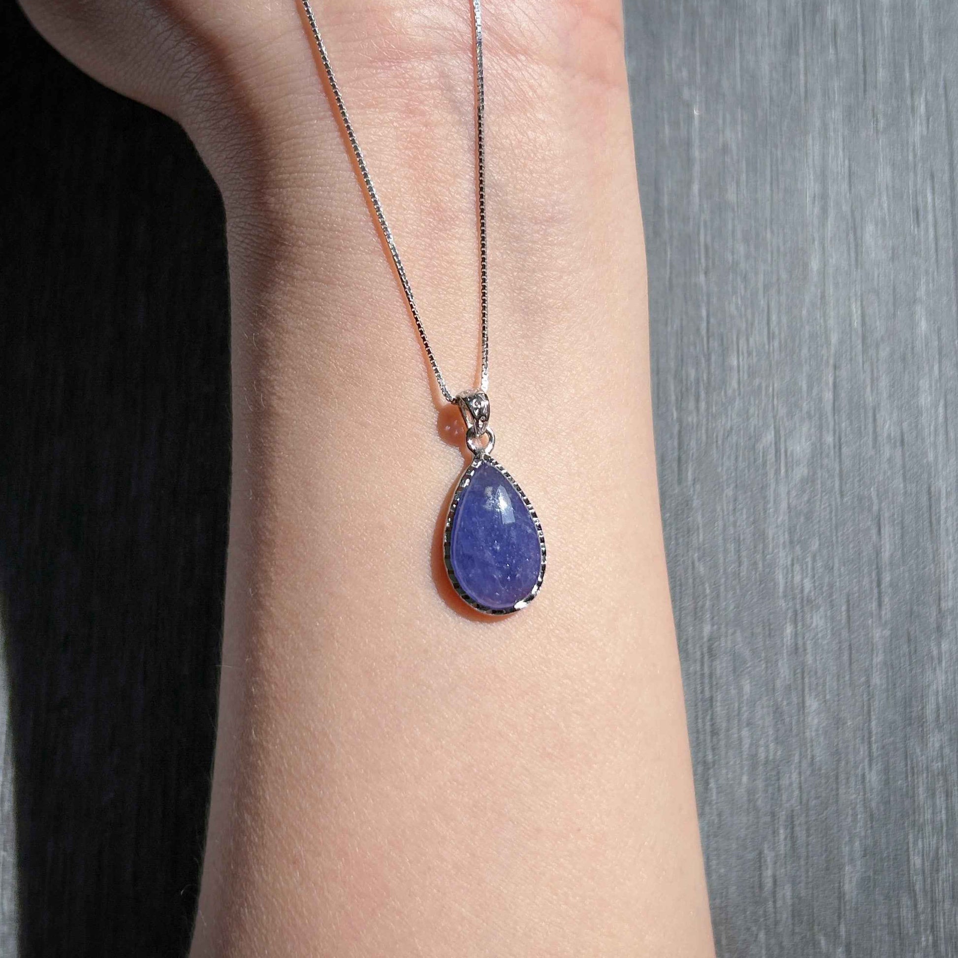 Rare High Quality Tanzanite 925 Sterling Silver Small Pendant (chain excluded)