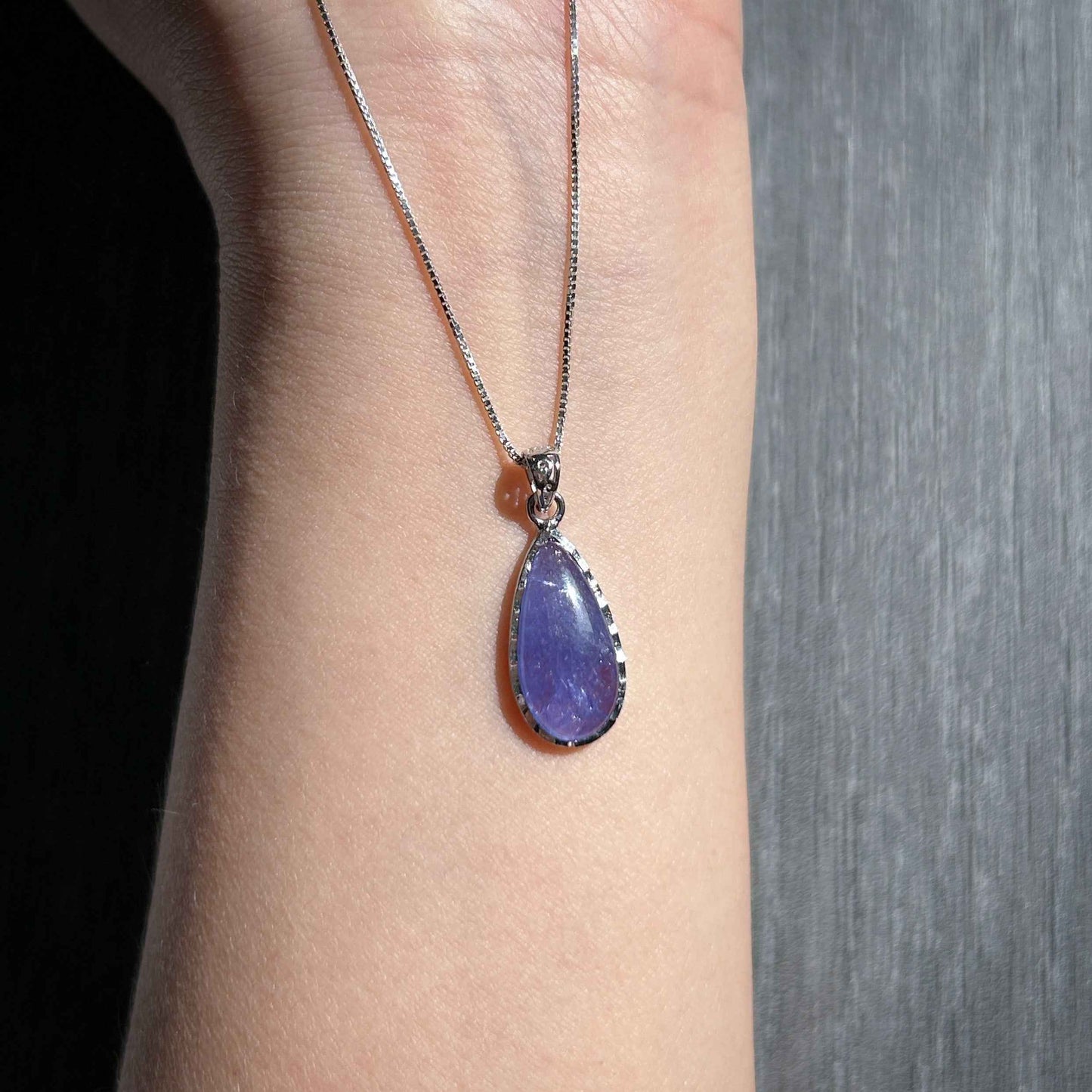 Rare High Quality Tanzanite 925 Sterling Silver Small Pendant (chain excluded)