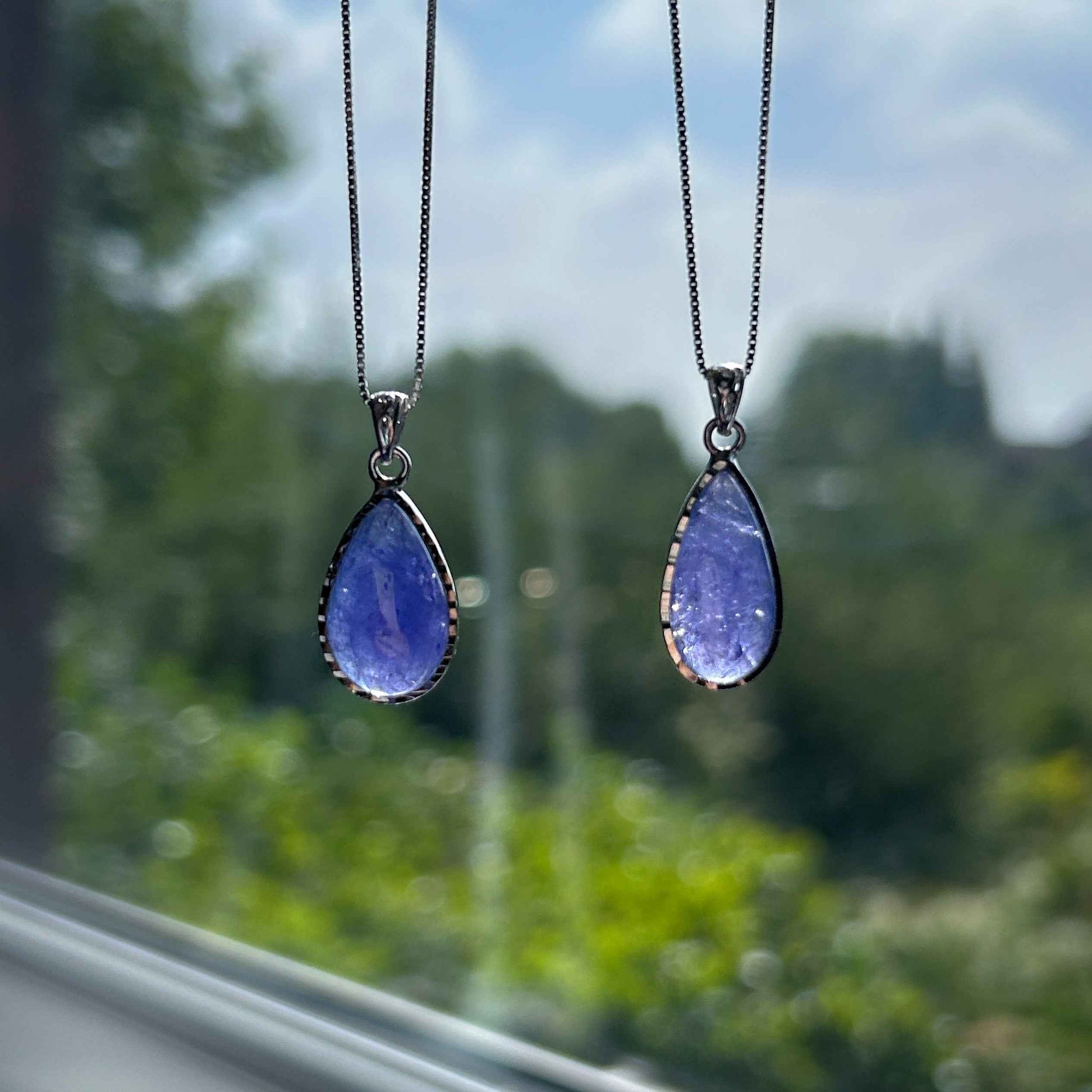 Rare High Quality Tanzanite 925 Sterling Silver Small Pendant (chain excluded)