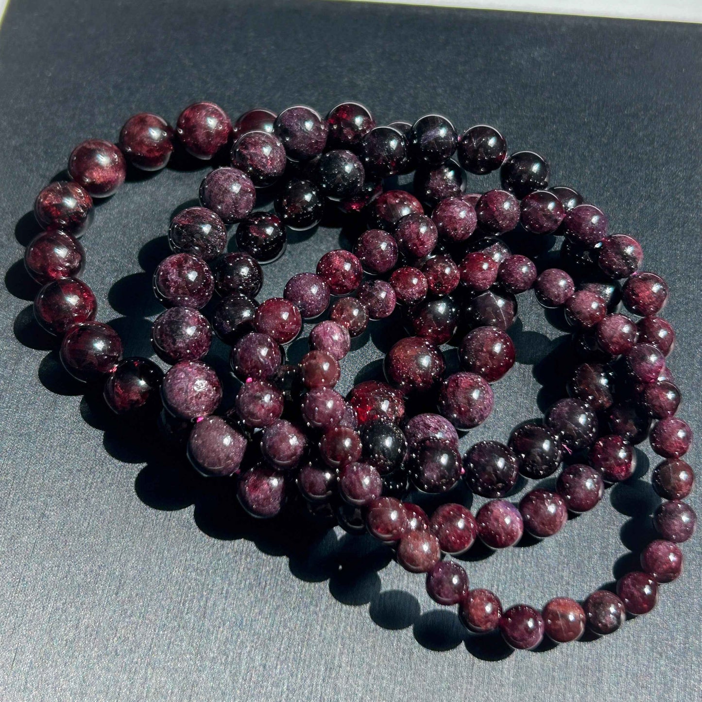 Natural Garnet with Starry Light Bracelet in 6 to 10MM