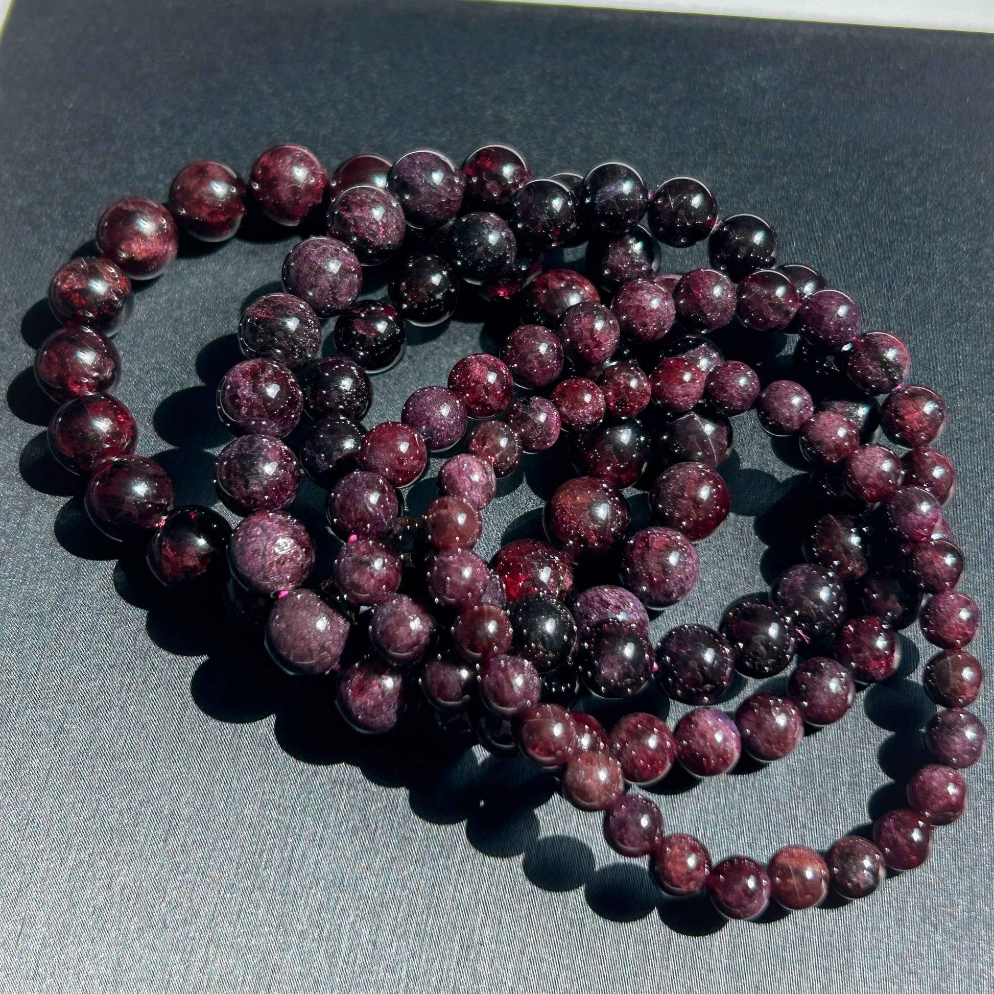 Natural Garnet with Starry Light Bracelet in 6 to 10MM