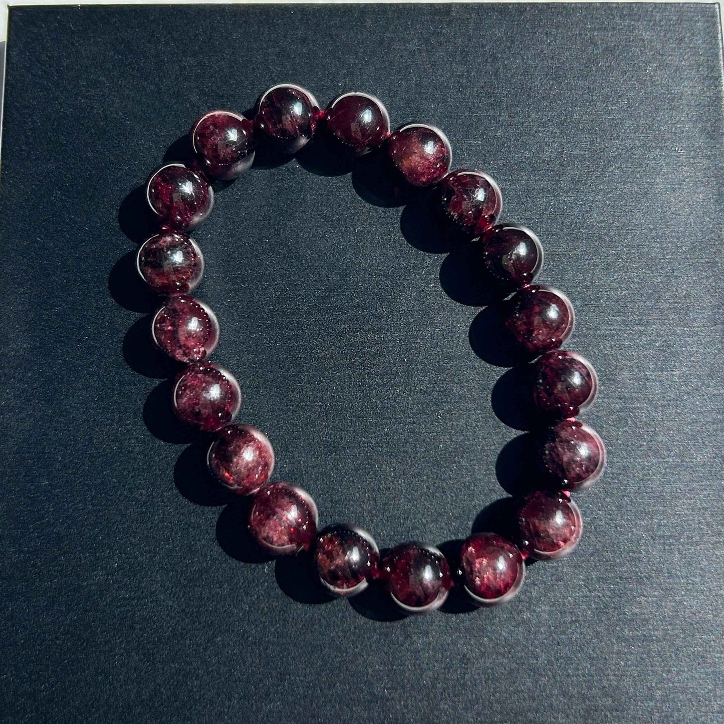 Natural Garnet with Starry Light Bracelet in 6 to 10MM