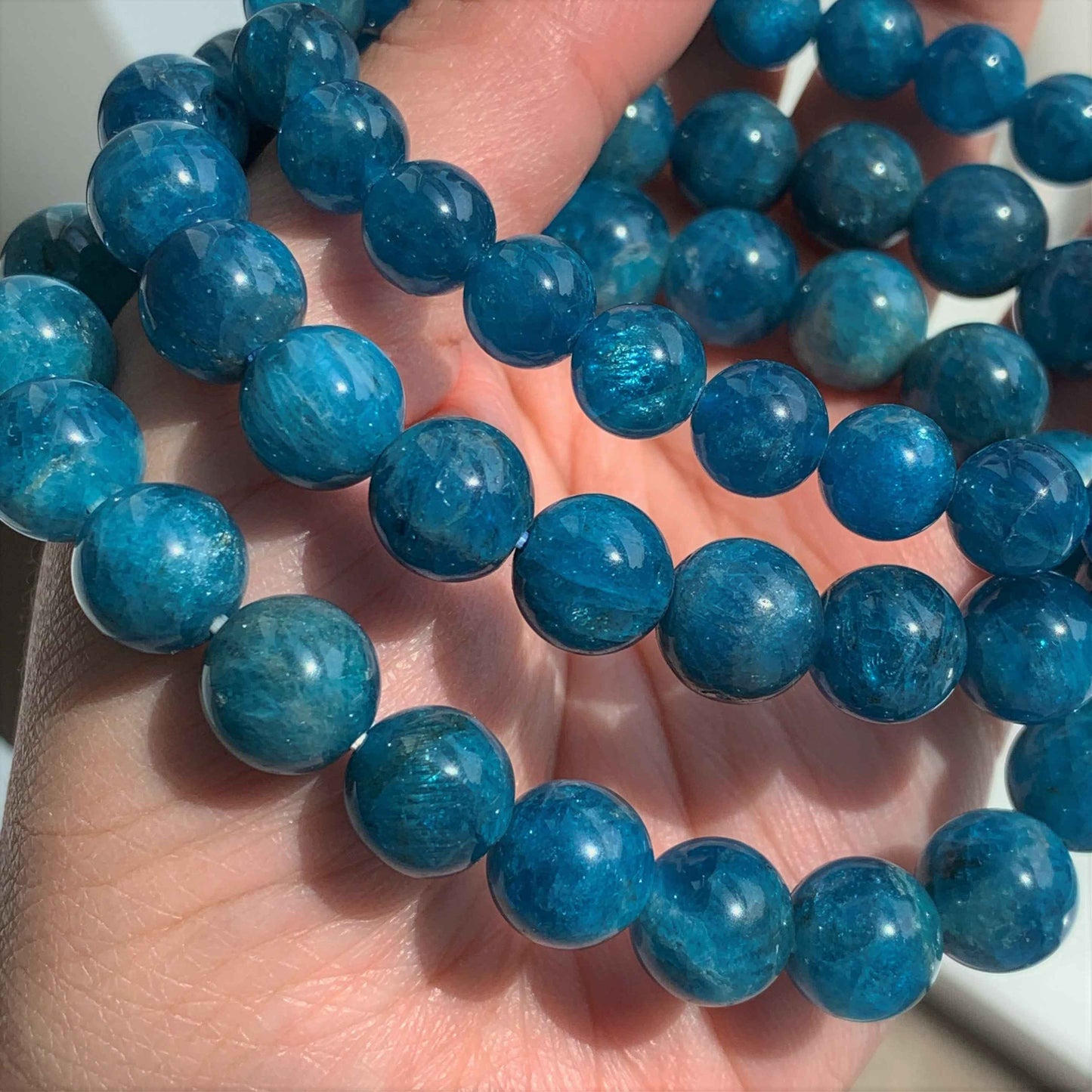 Natural Apatite Bracelet in 8 to 10MM