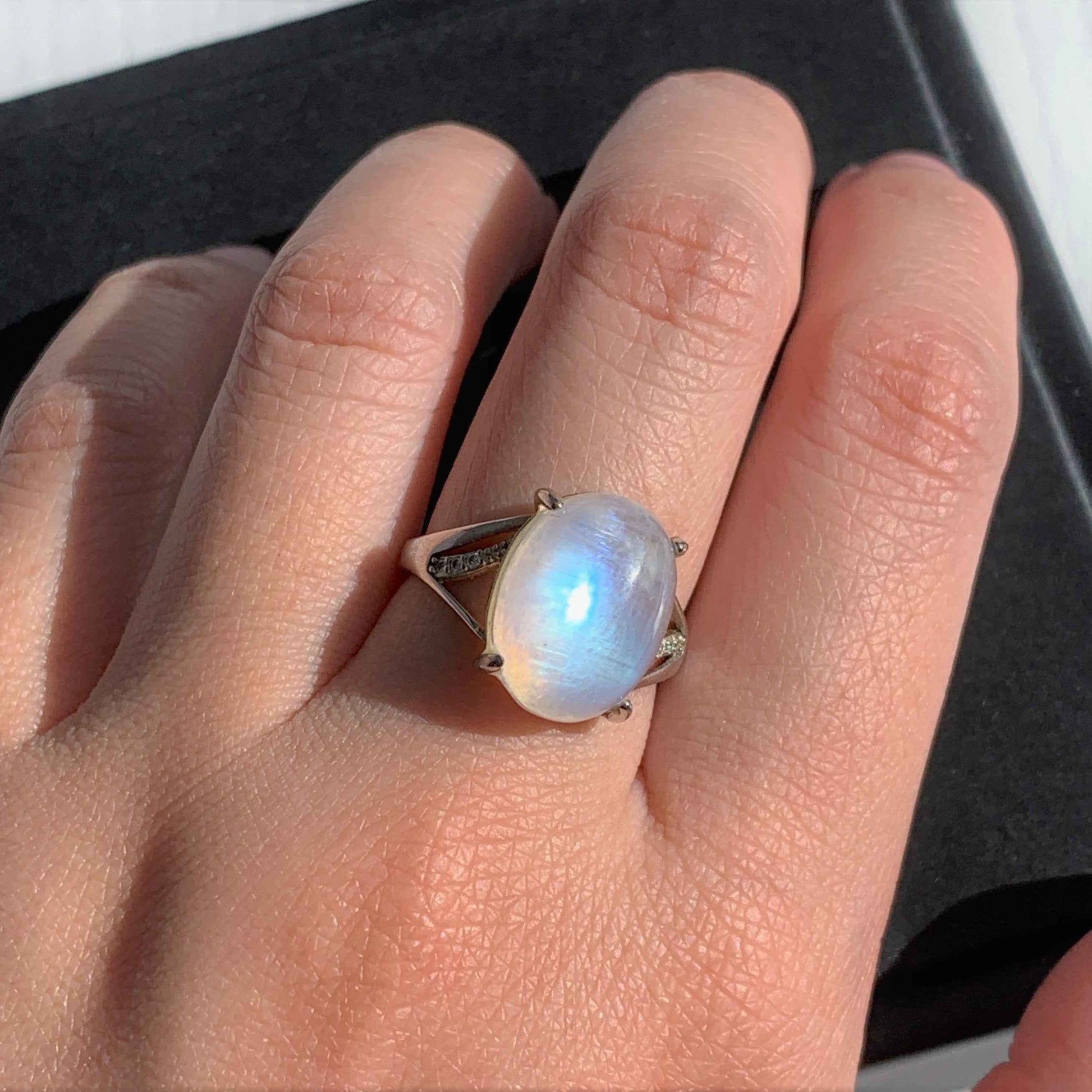 High Quality Blue Moonstone Adjustable 925 Sterling Silver Ring with Zircon