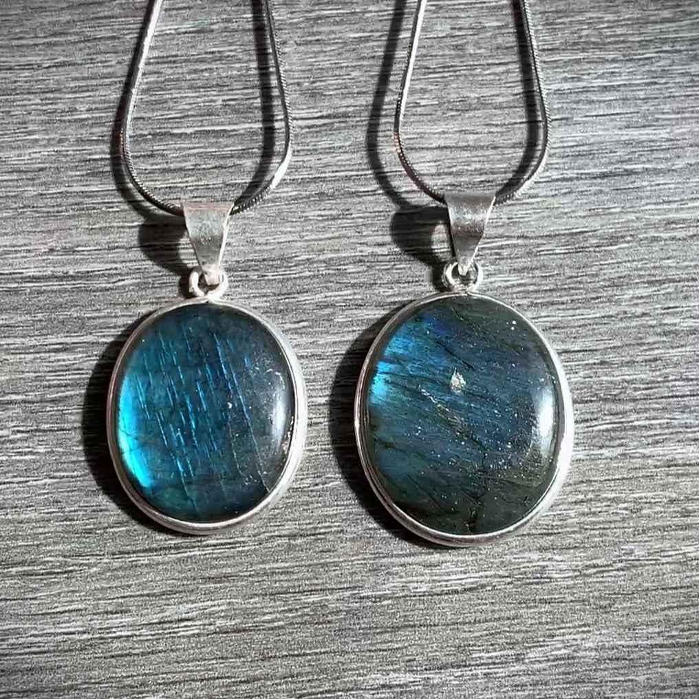 Blue Labradorite Oval 925 Sterling Silver Pendant (chain excluded)