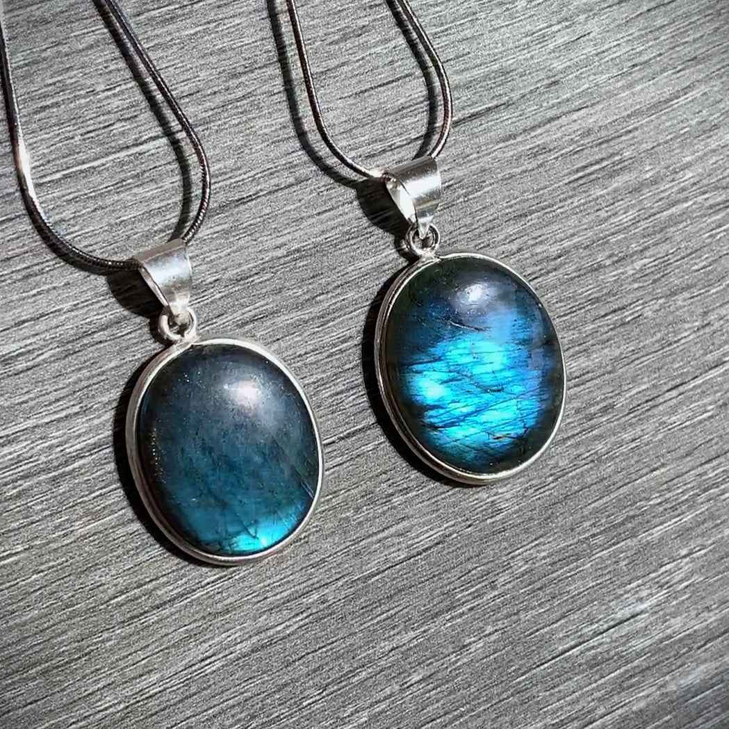Blue Labradorite Oval 925 Sterling Silver Pendant (chain excluded)